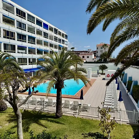 Tinache House Apartmán *